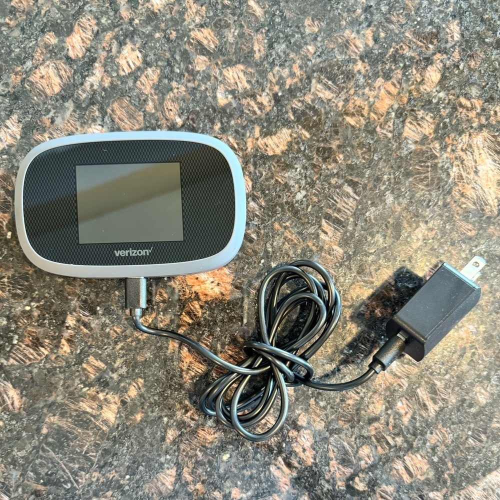 Verizon Jetpack MIFI8800L 4G
LTE Hotspot Modem